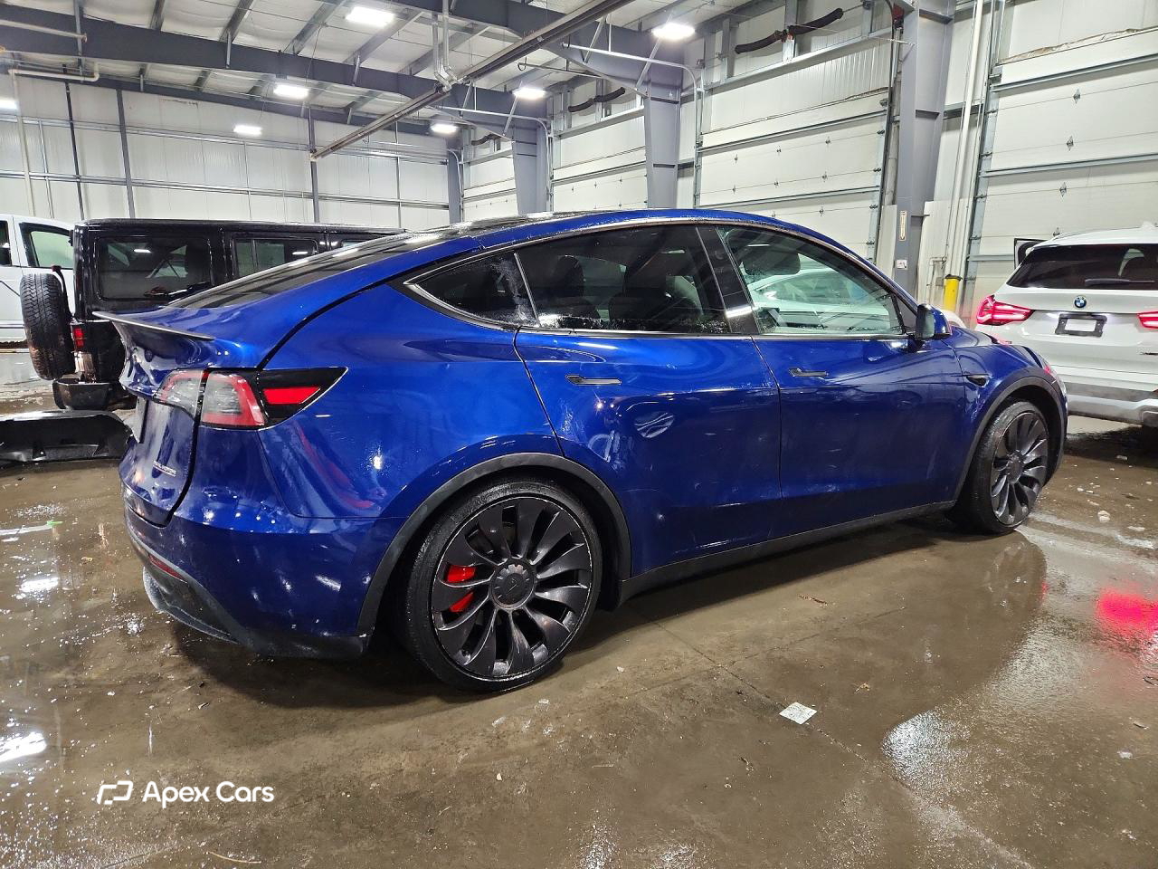 Tesla Model Y 2024