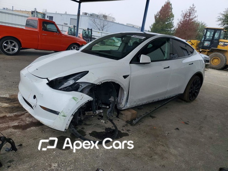 Tesla Model Y 2023 - Zdjęcie 1 z 14