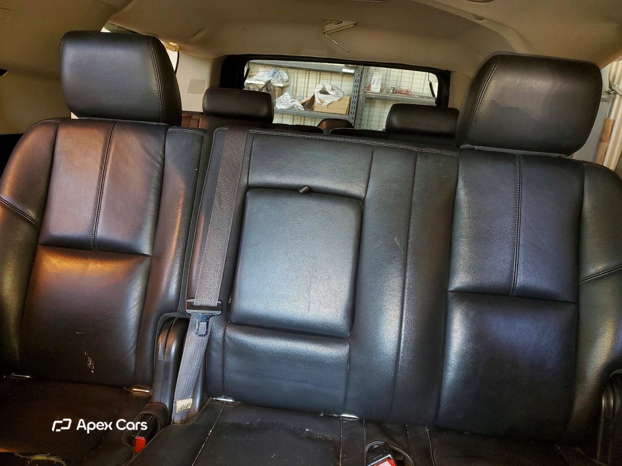 Chevrolet Suburban 2012