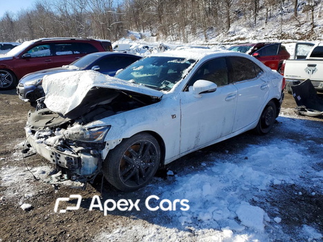 Lexus IS 2017 - Image 1 of 13