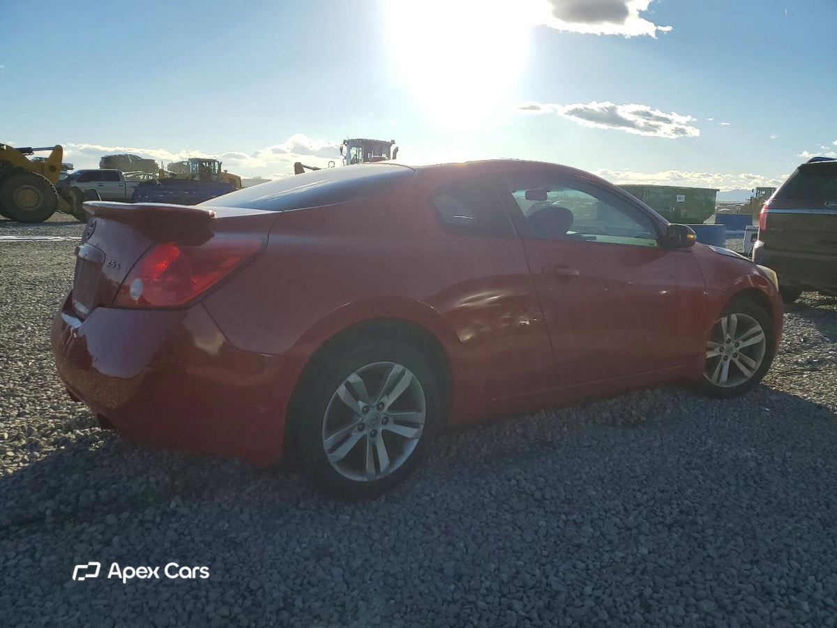 Nissan Altima 2010