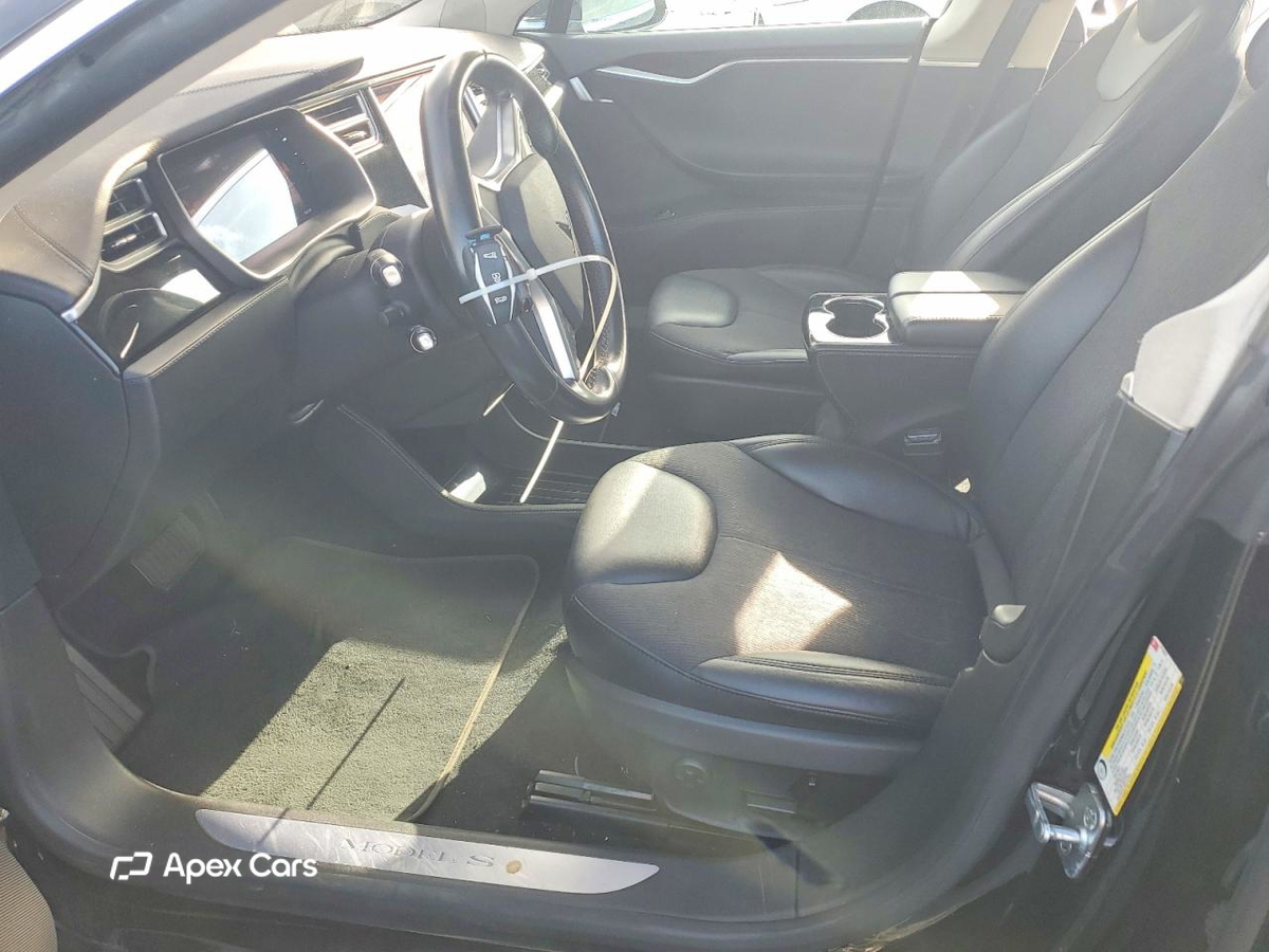 Tesla Model S 2015