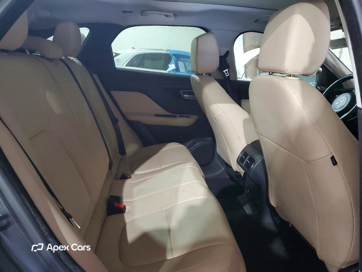 Jaguar F-Pace 2017