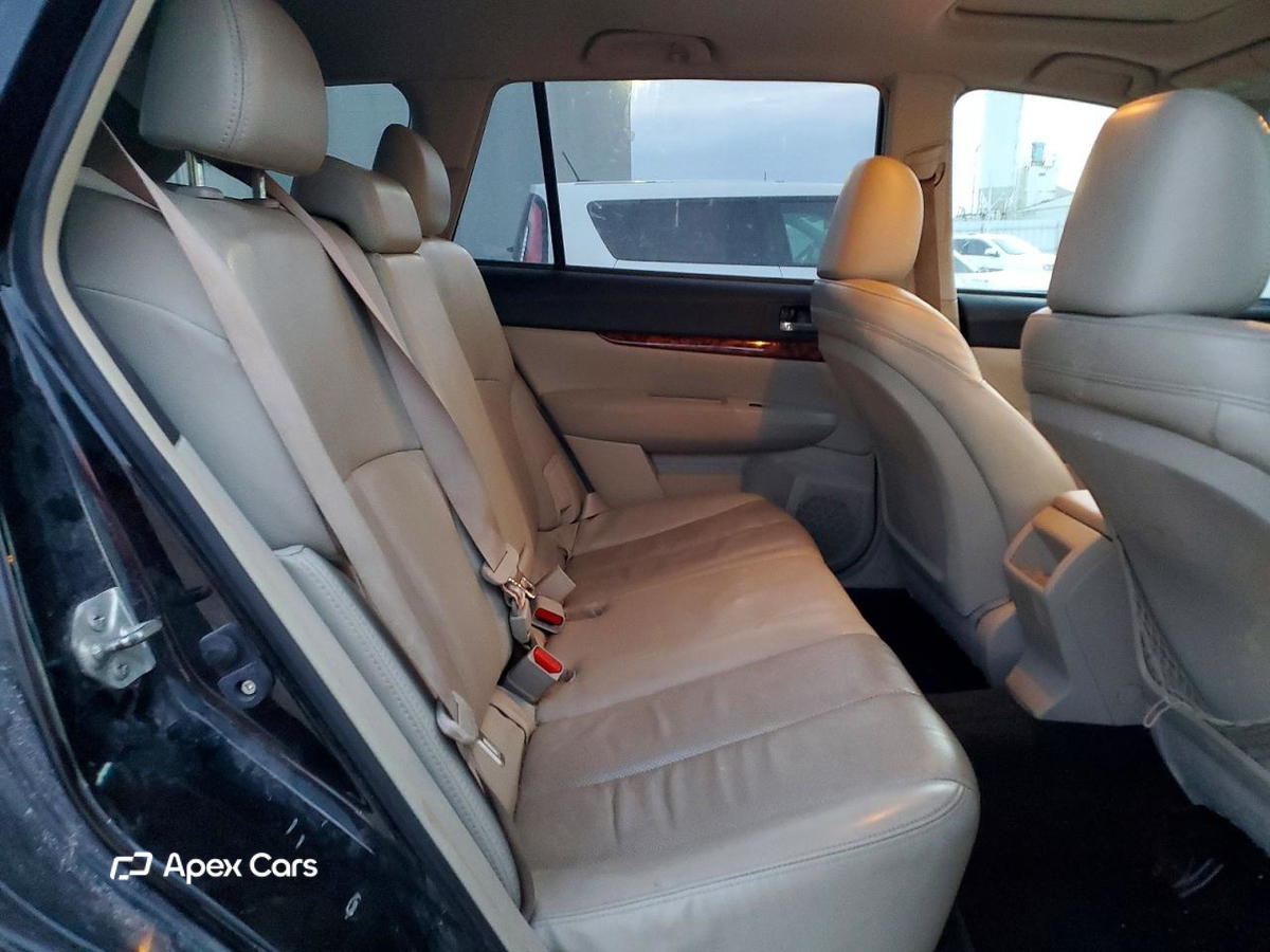Subaru Outback 2011