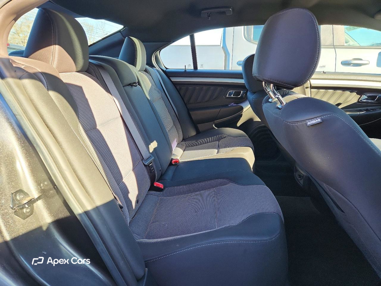 Ford Taurus 2016