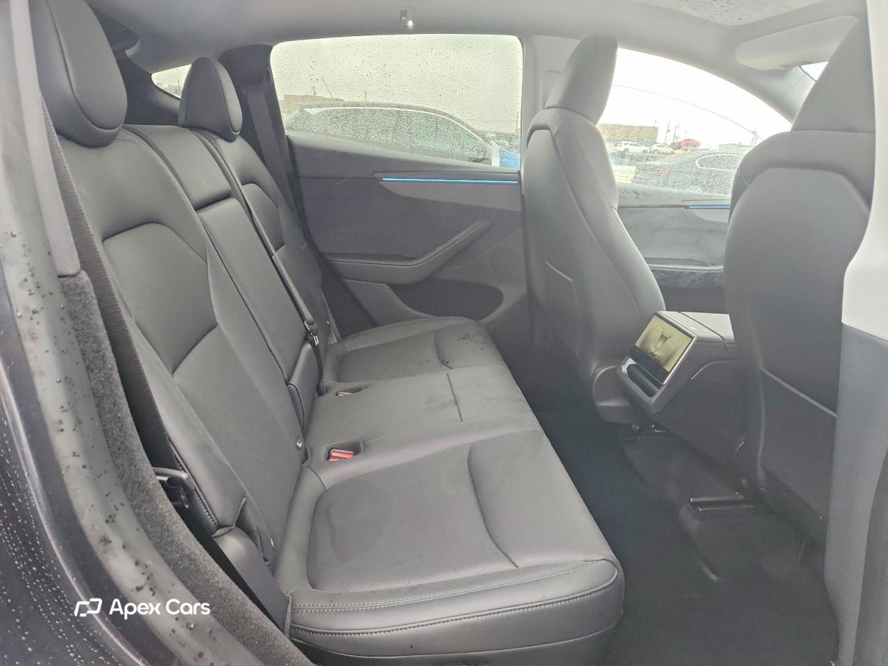 Tesla Model Y 2026