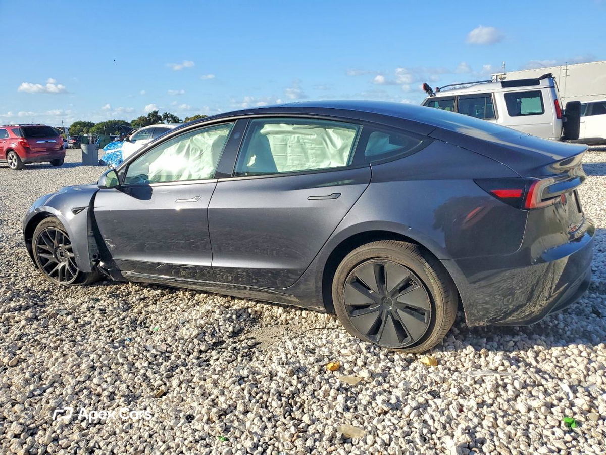 Tesla Model 3 2025