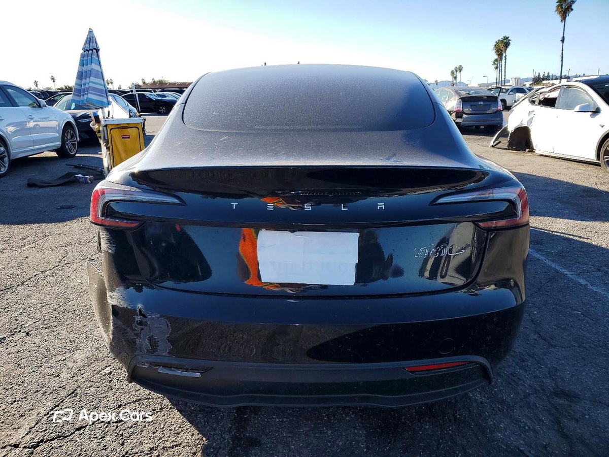 Tesla Model 3 2024