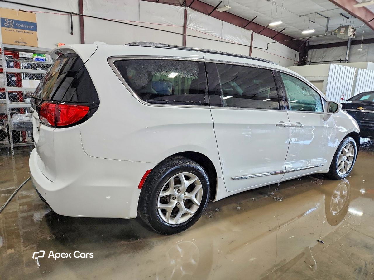 Chrysler Pacifica 2017