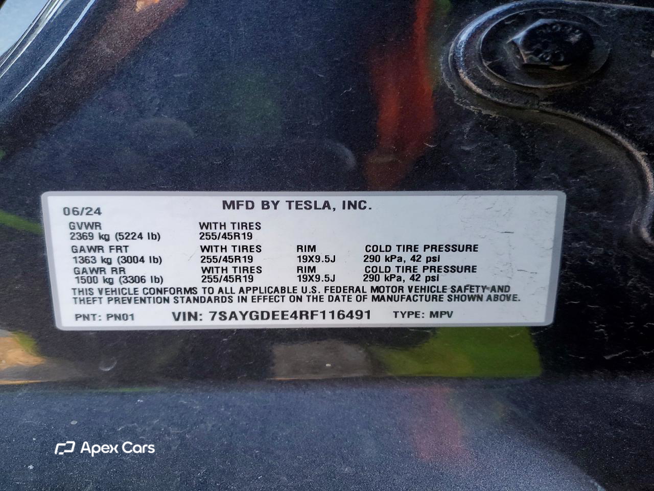 Tesla Model Y 2024