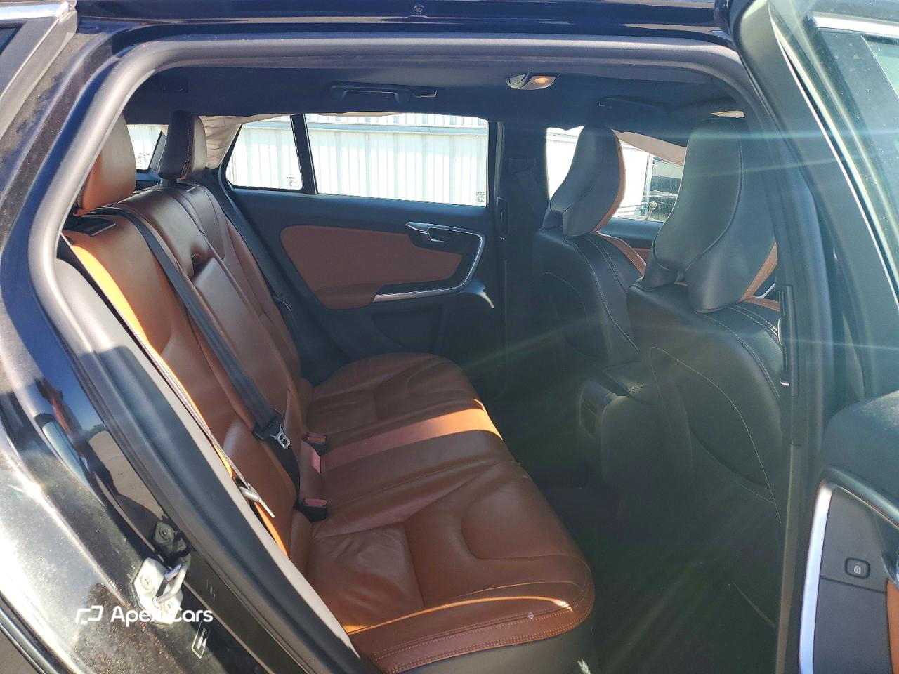 Volvo V60 2015