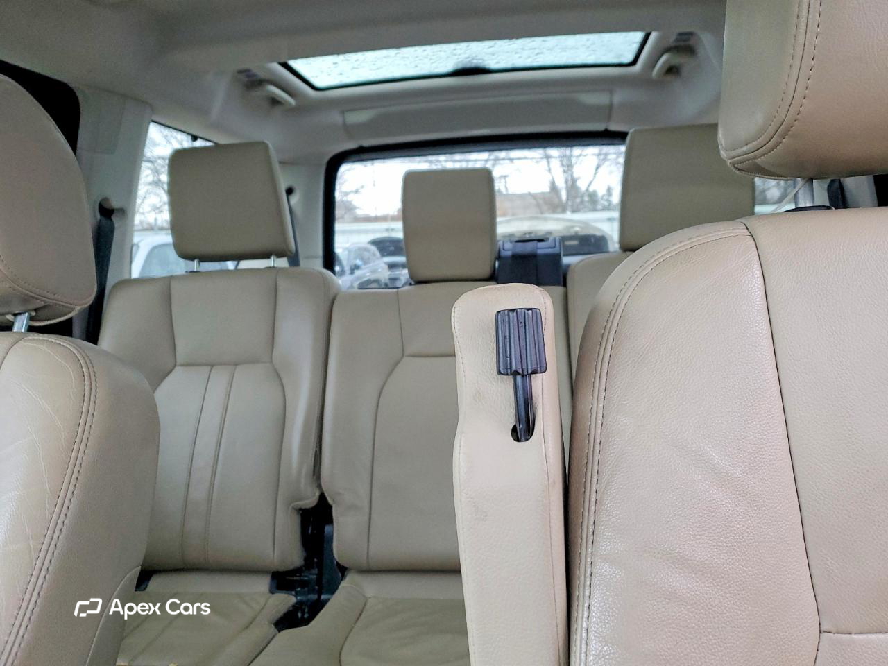 Land Rover LR4 2013