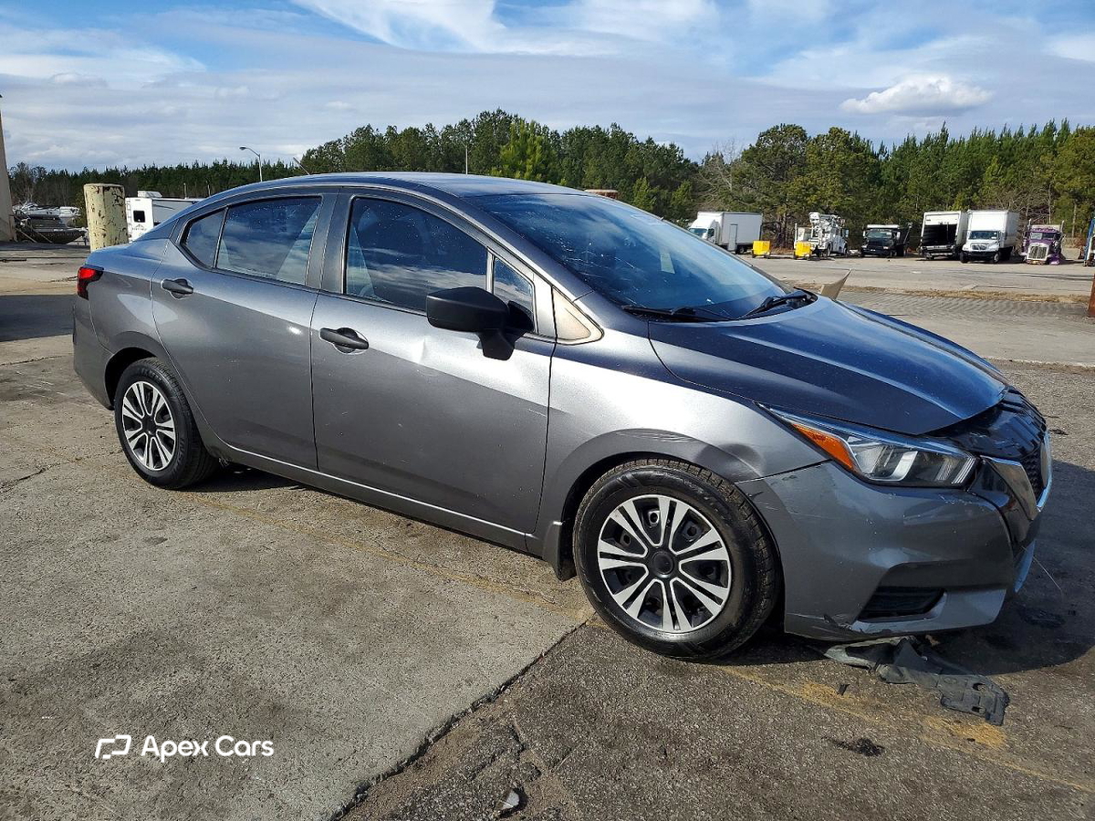Nissan Versa 2020