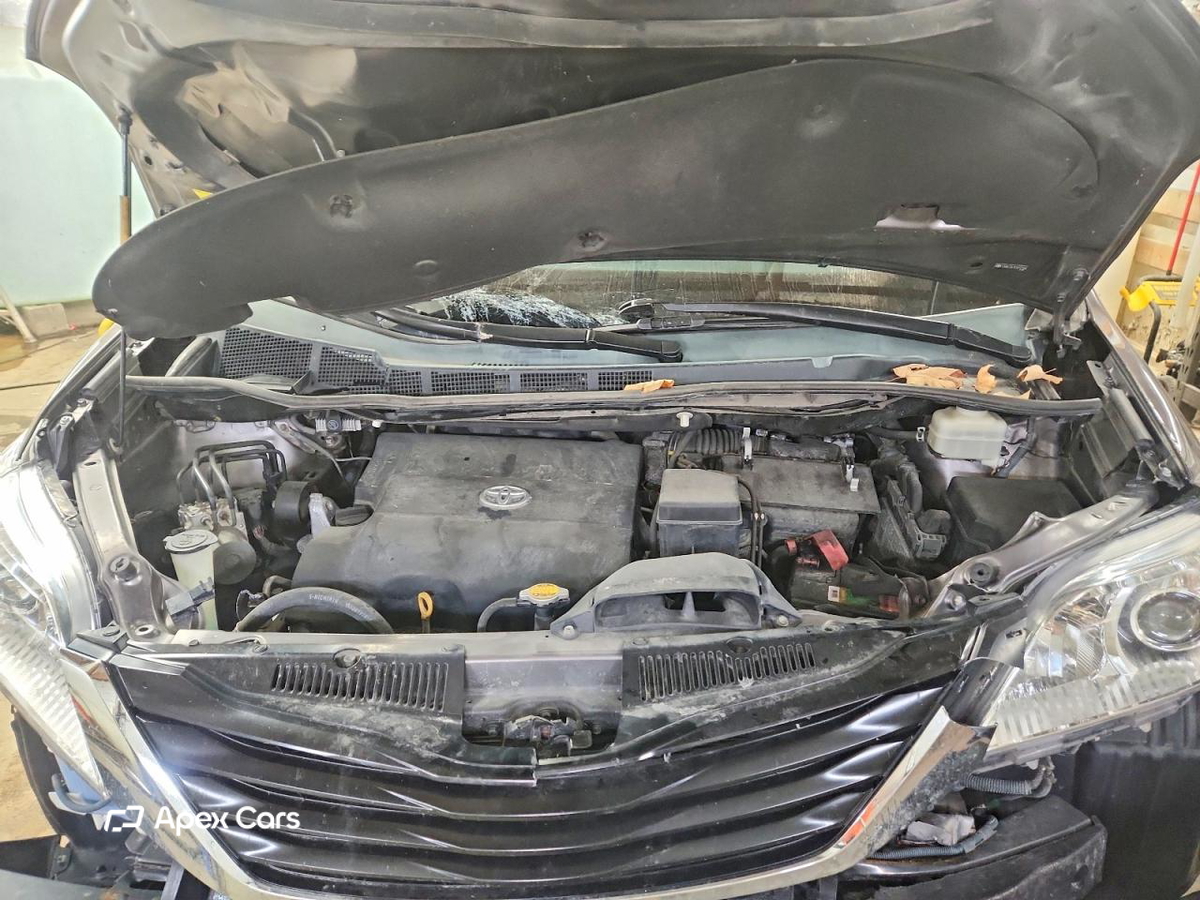 Toyota Sienna 2012