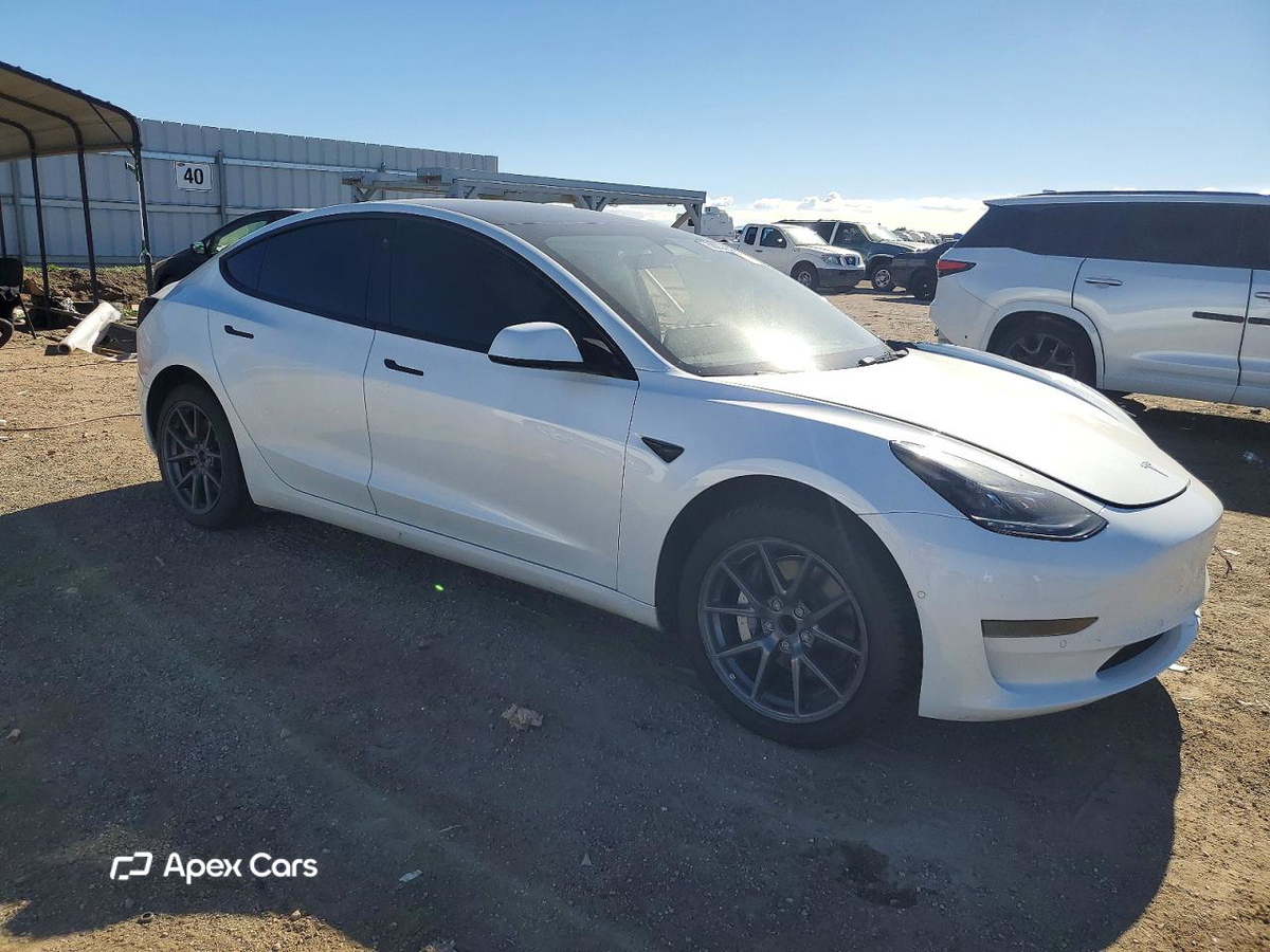 Tesla Model 3 2022
