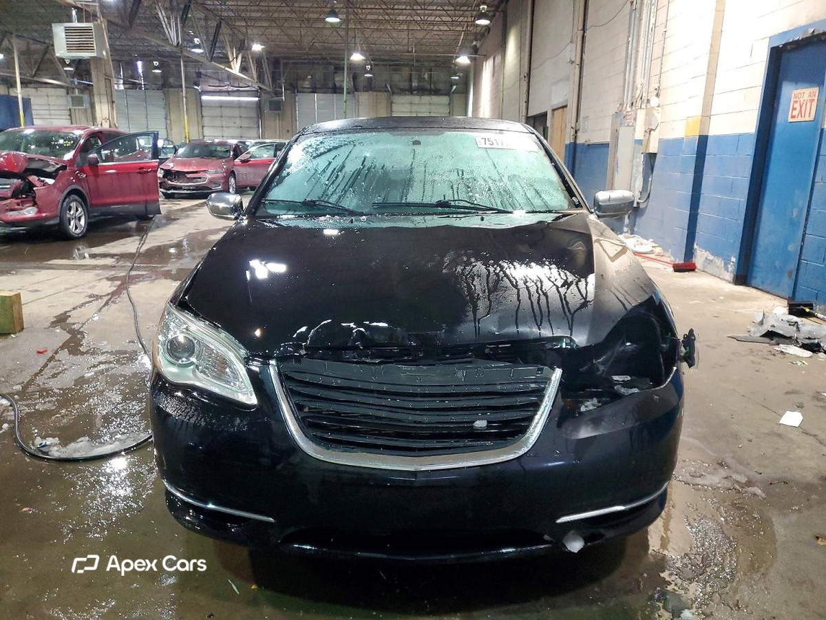 Chrysler 200 2011