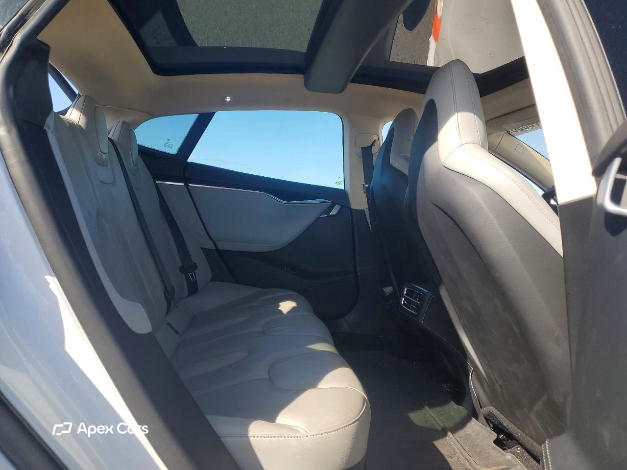 Tesla Model S 2014