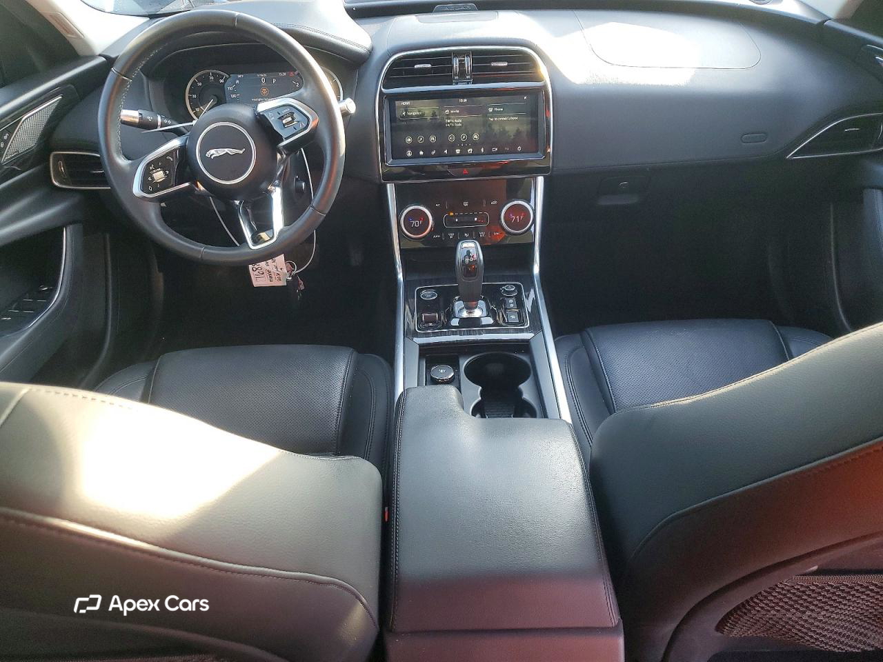 Jaguar XE 2020