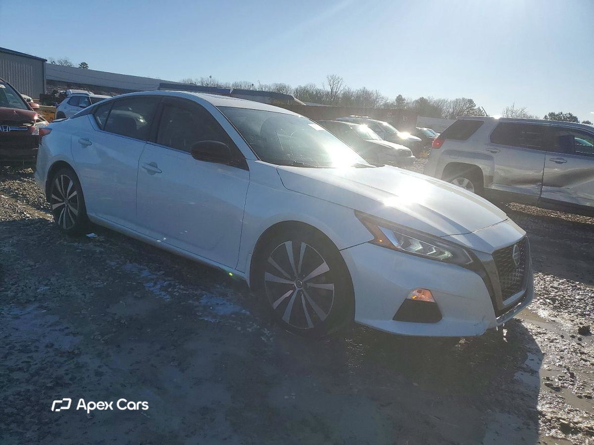 Nissan Altima 2019