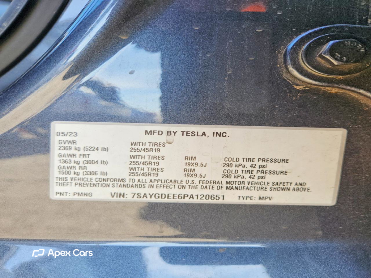 Tesla Model Y 2023
