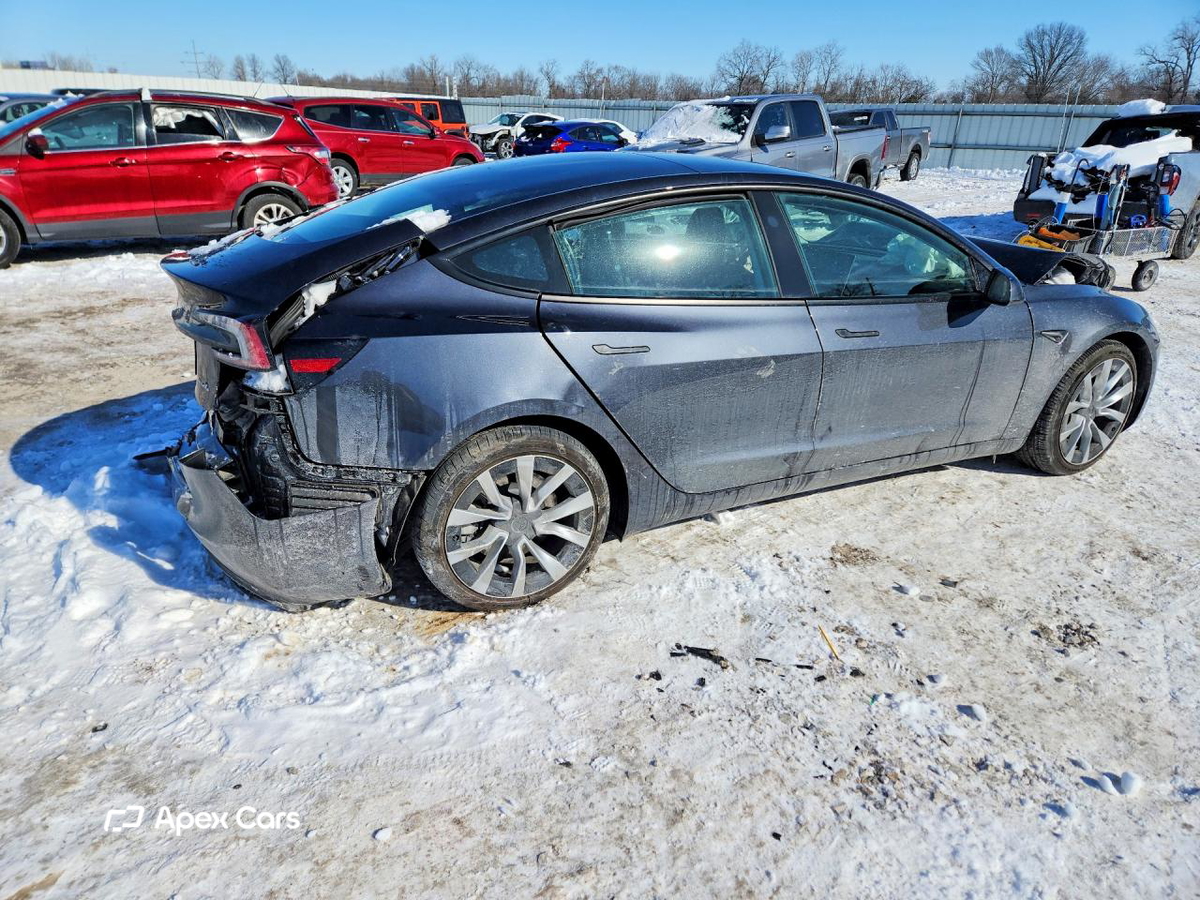 Tesla Model 3 2025