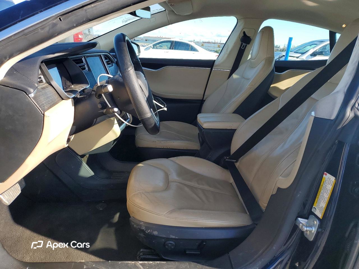 Tesla Model S 2014