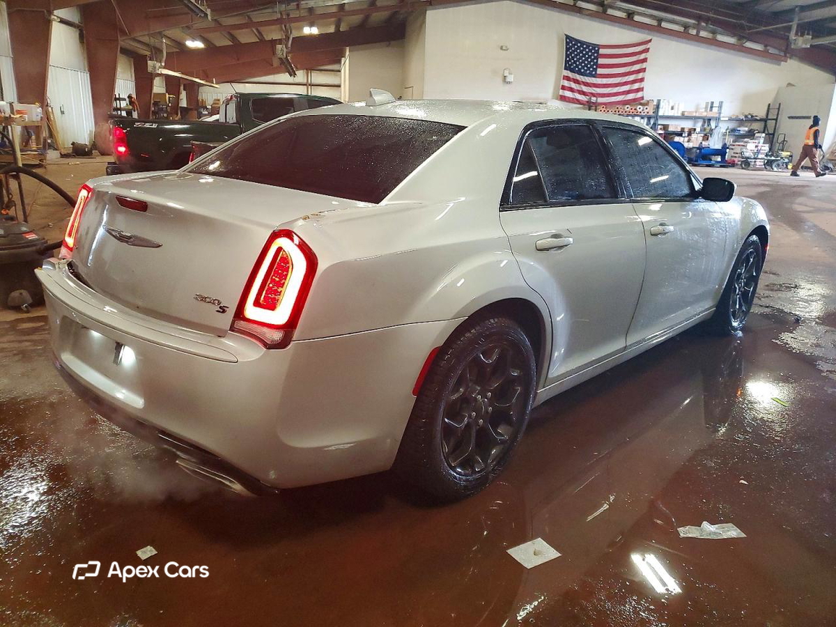 Chrysler 300 2020