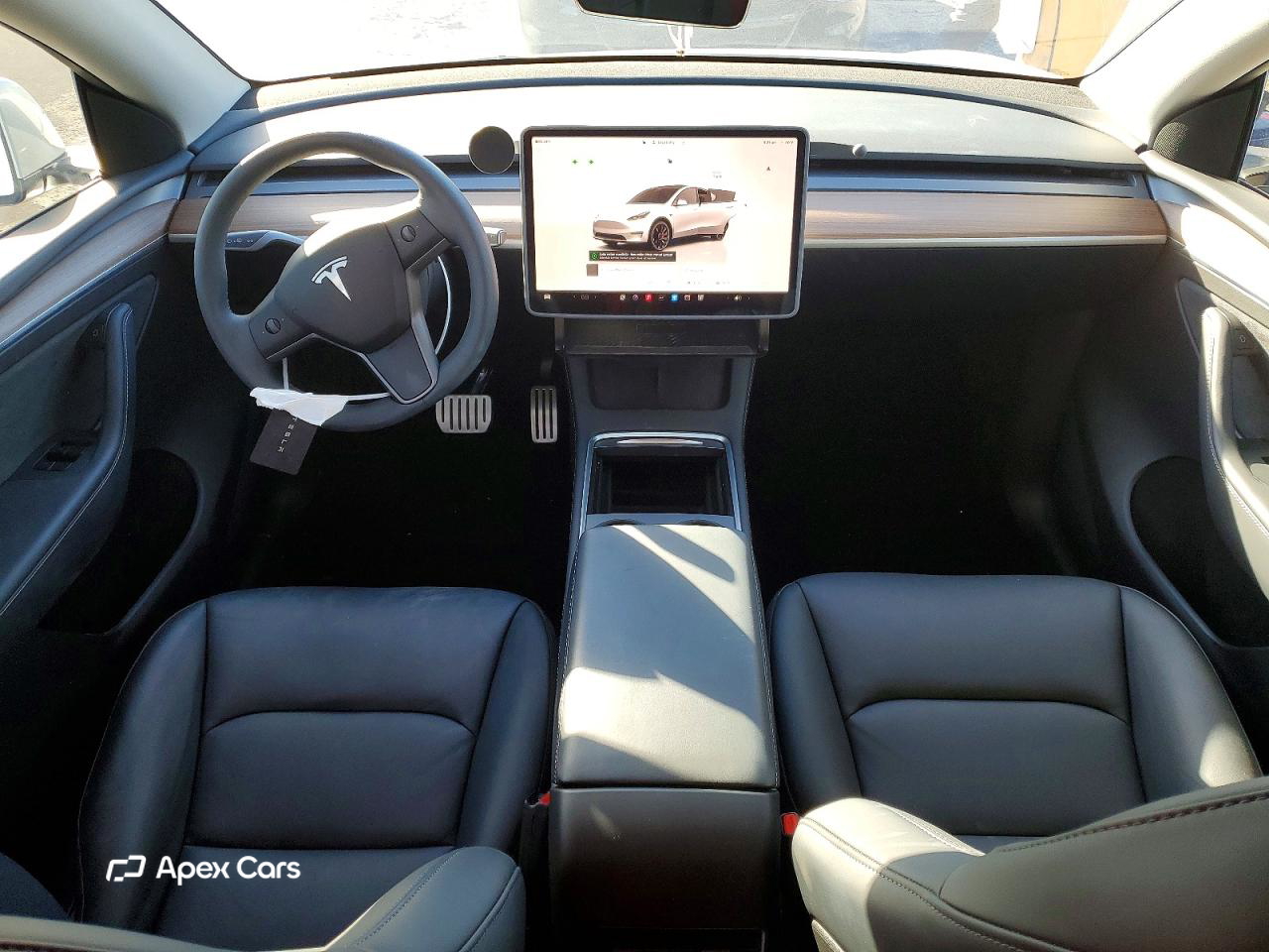 Tesla Model Y 2025