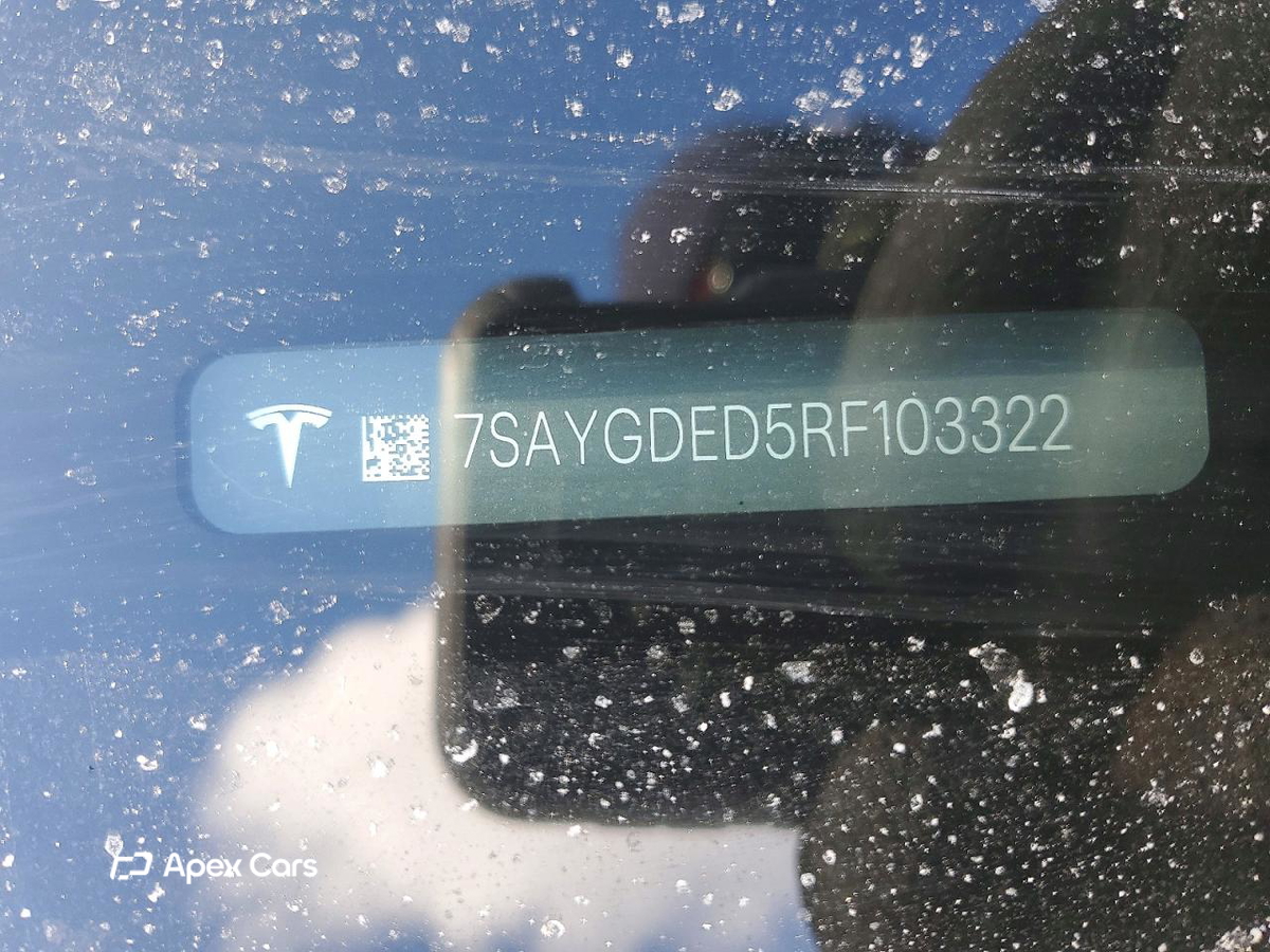 Tesla Model Y 2024