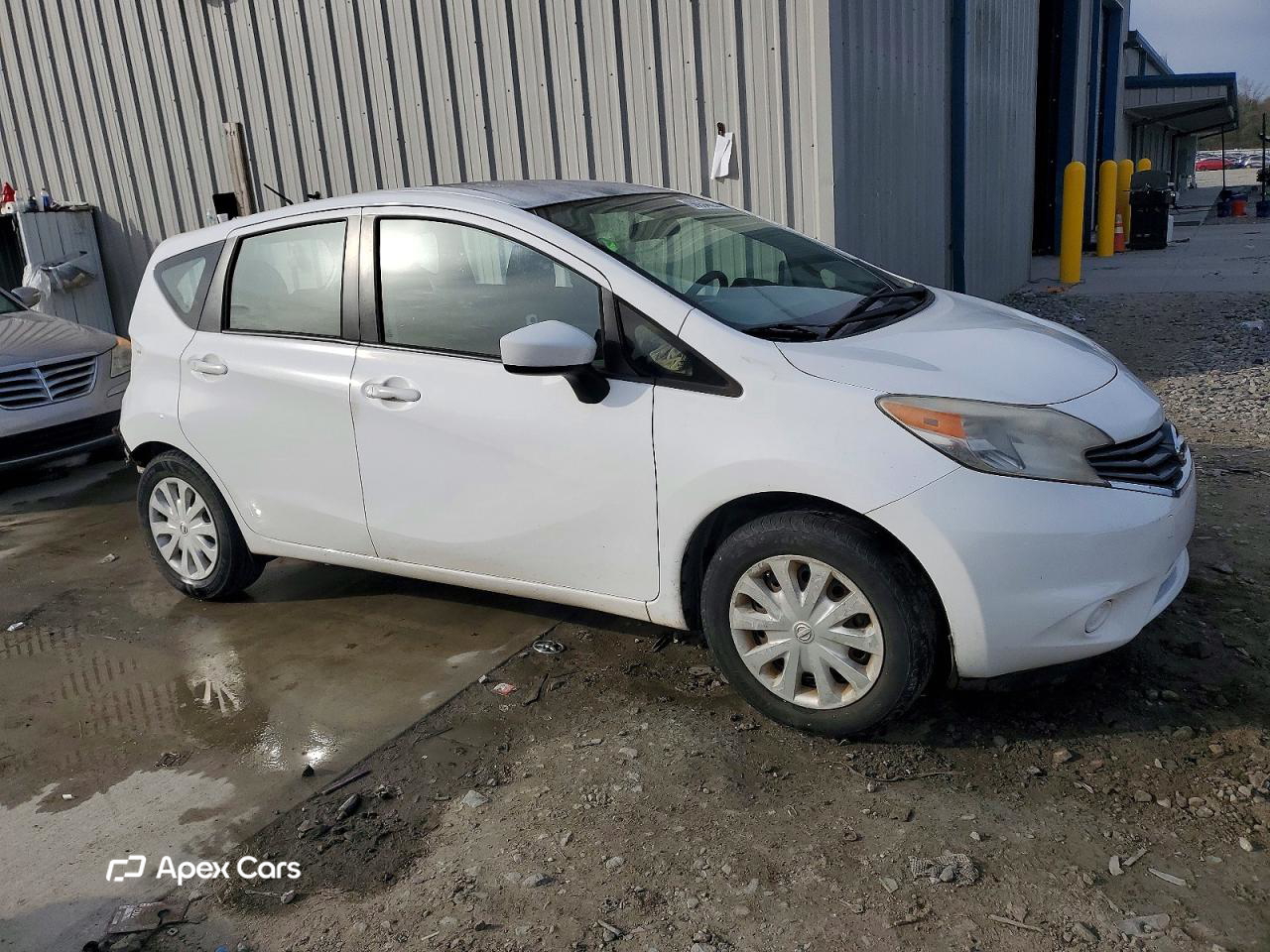 Nissan Versa 2016