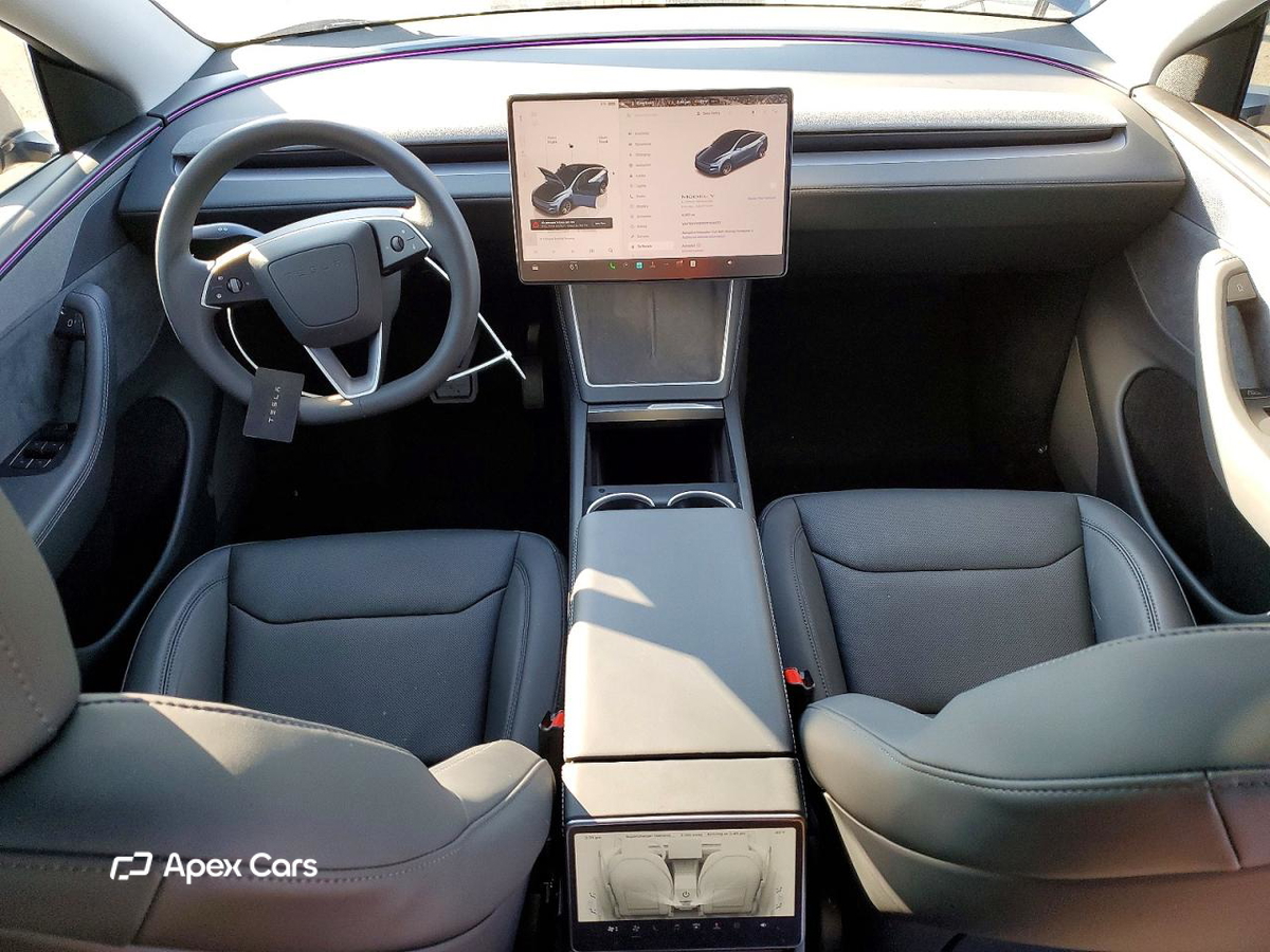 Tesla Model Y 2026