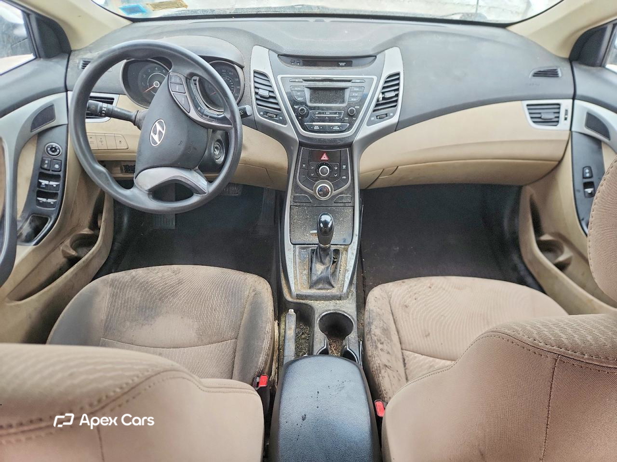 Hyundai Elantra 2016