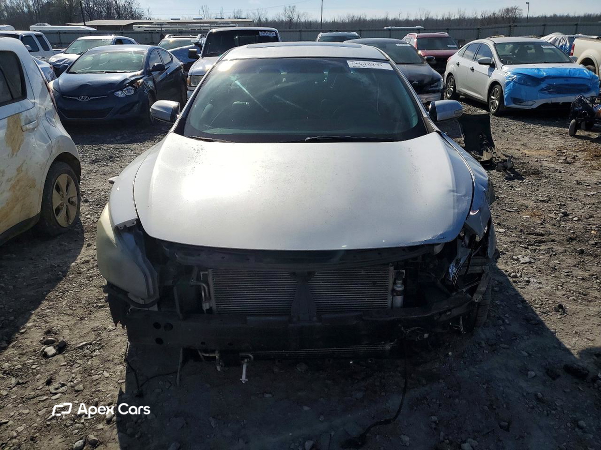 Nissan Maxima 2012
