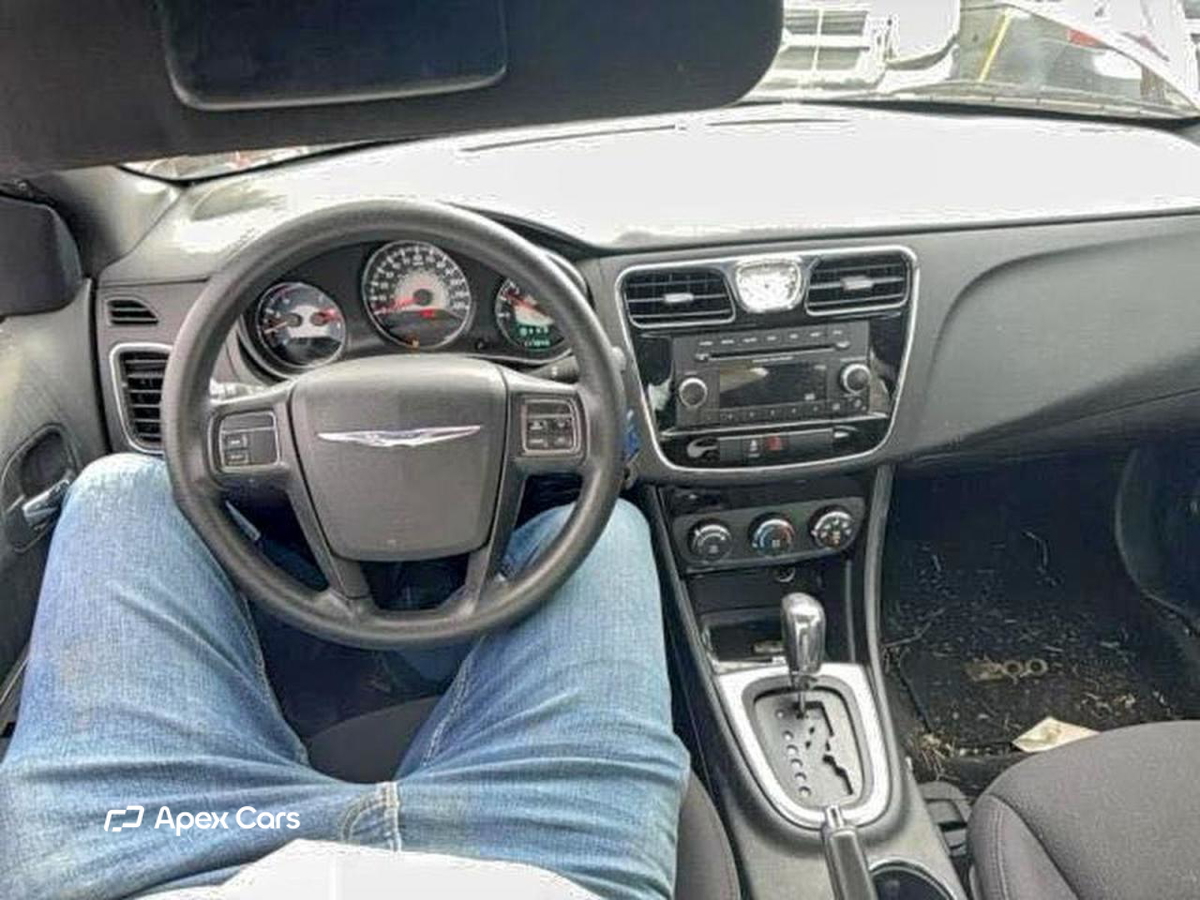 Chrysler 200 2013