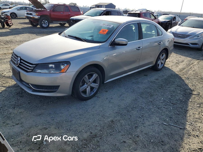 2013 Volkswagen Passat - Image 1 of 5