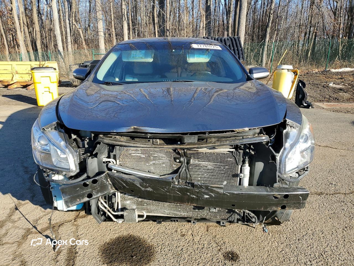 Nissan Maxima 2014