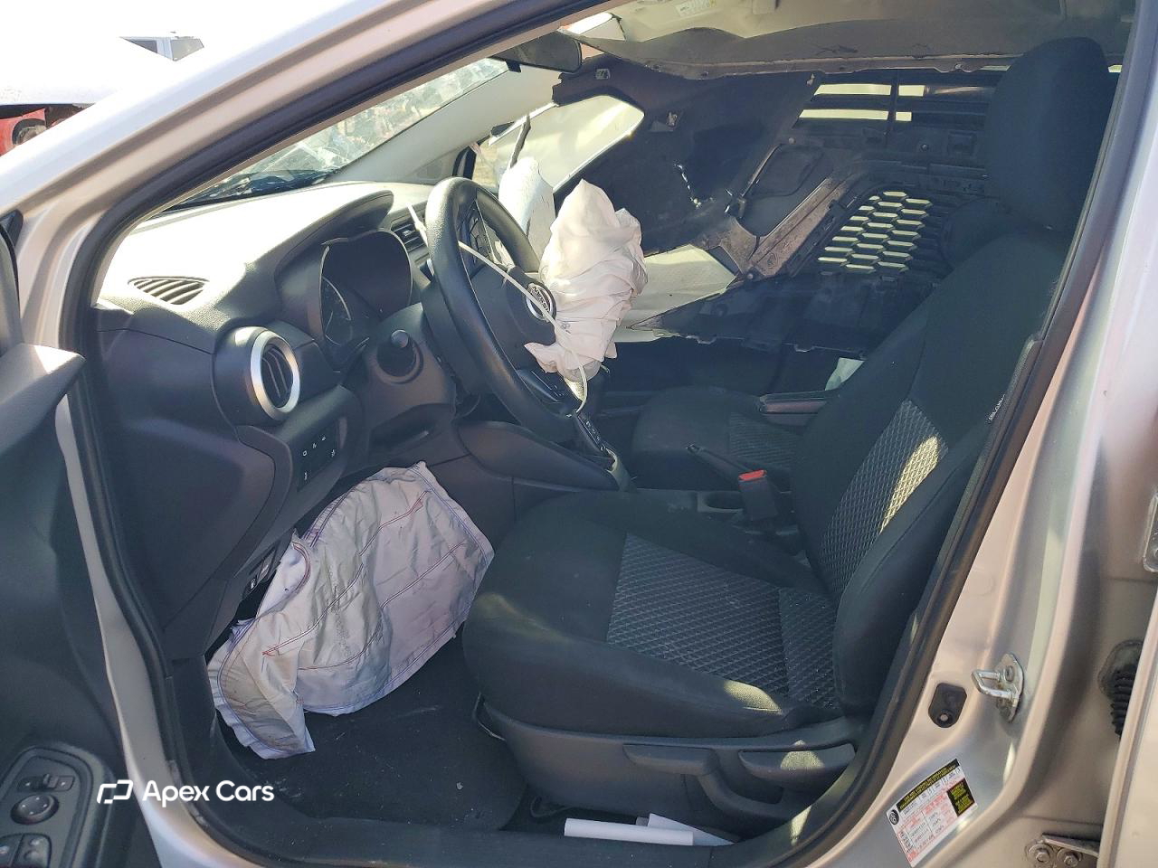 Nissan Versa 2021