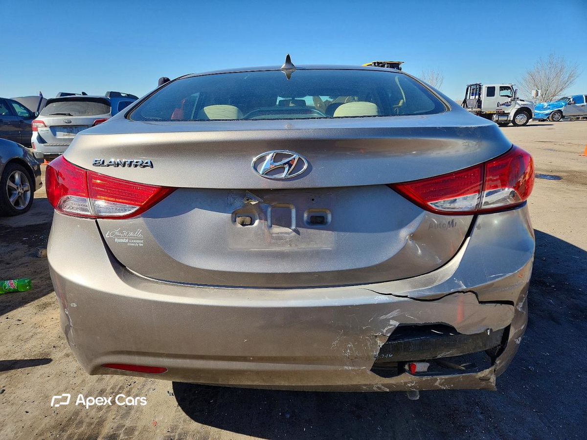 Hyundai Elantra 2013