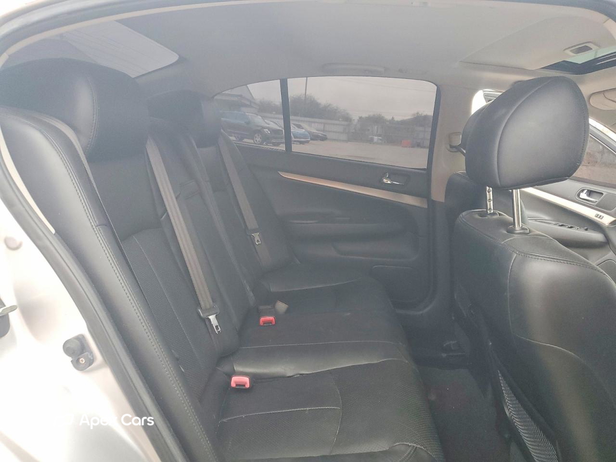 Infiniti G 2013
