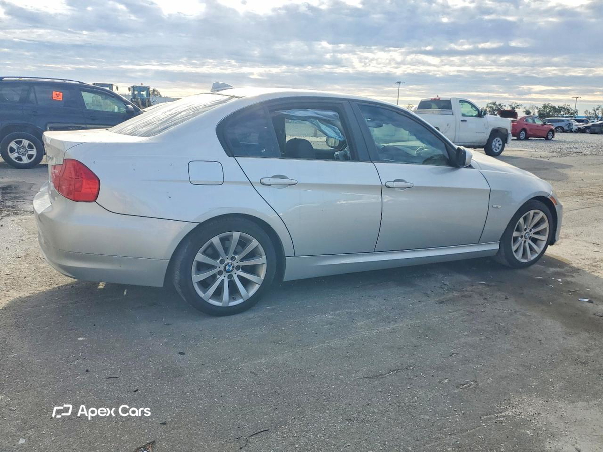 BMW Series 3 2011