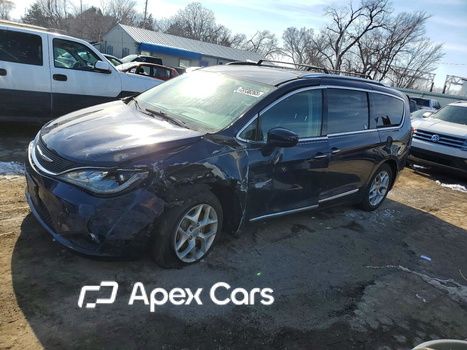 Chrysler Pacifica 2018 - Image 1 of 14