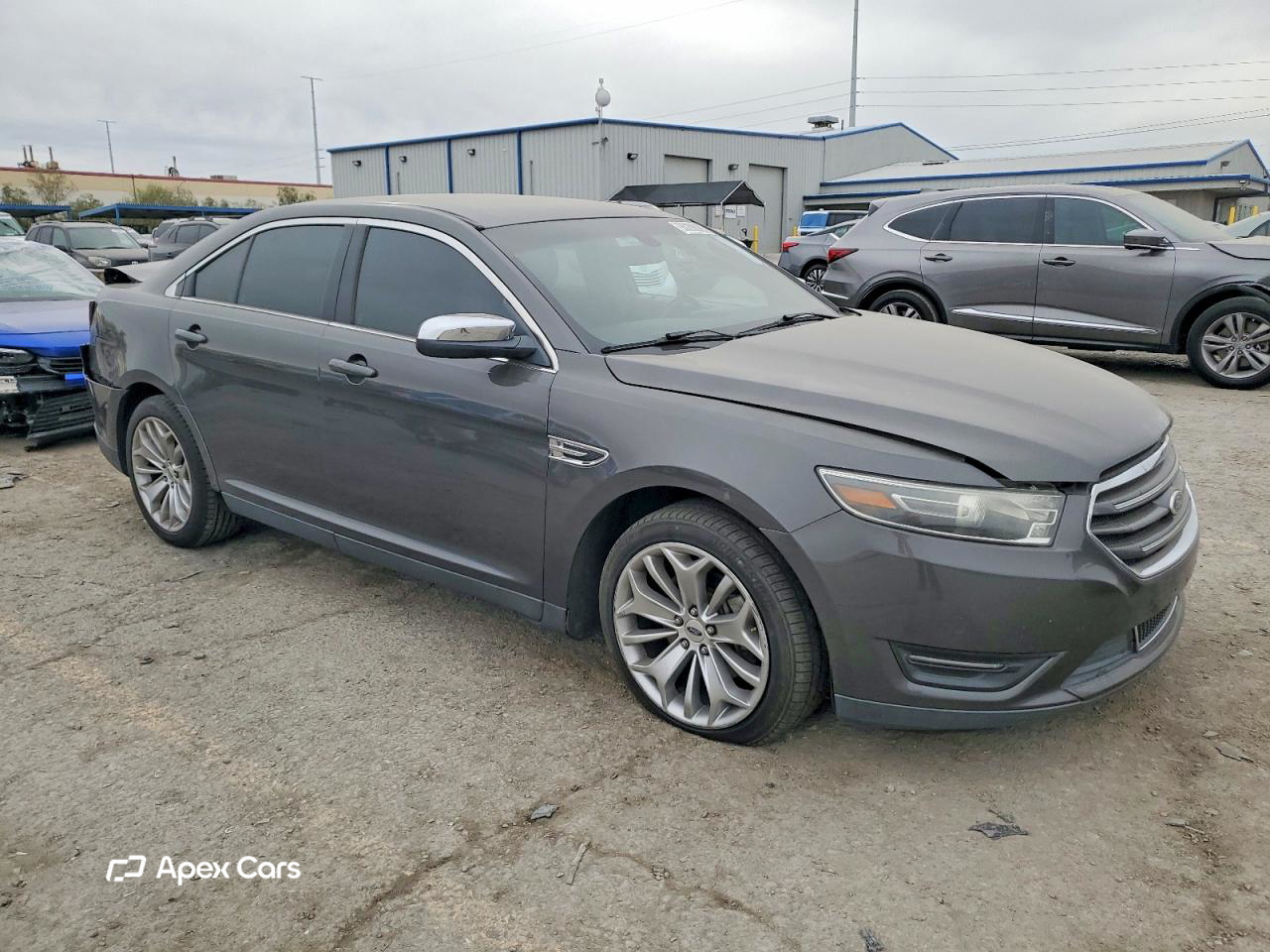 Ford Taurus 2016