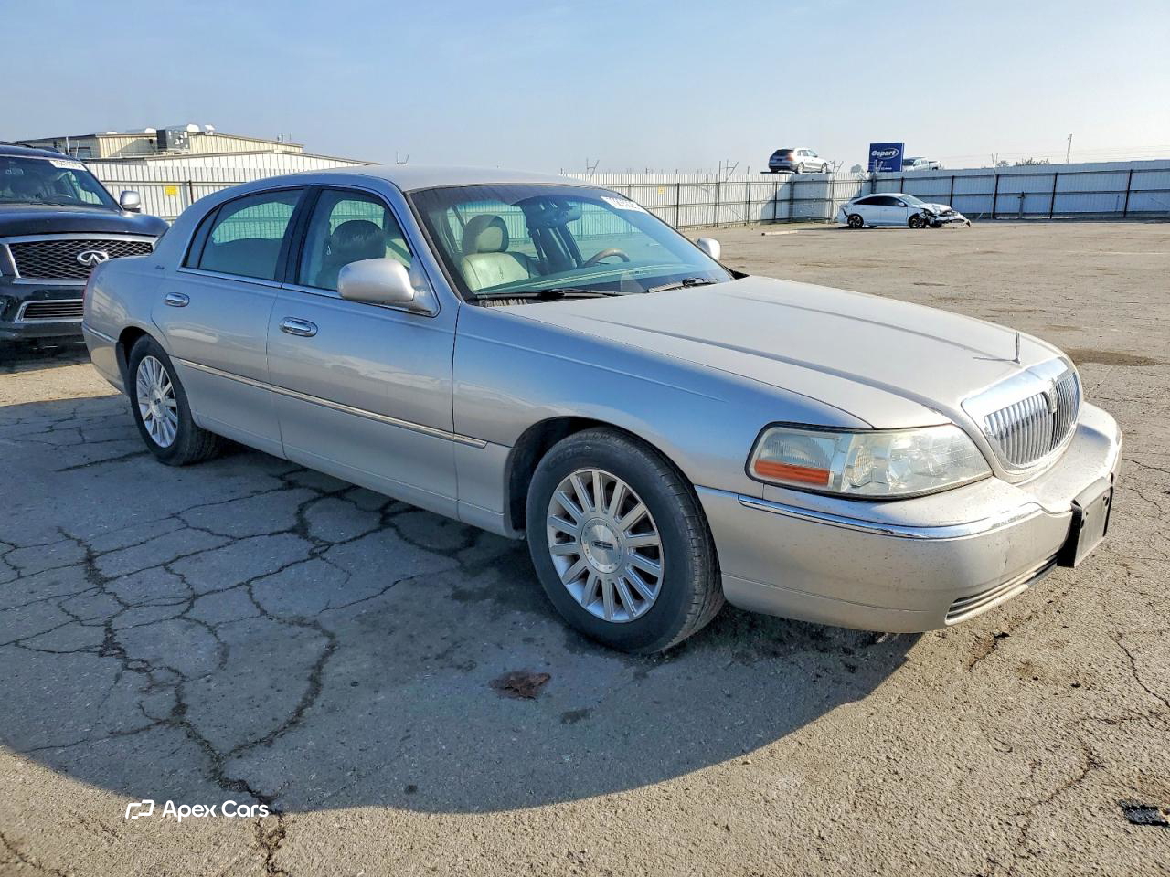 Lincoln Town Car 2004