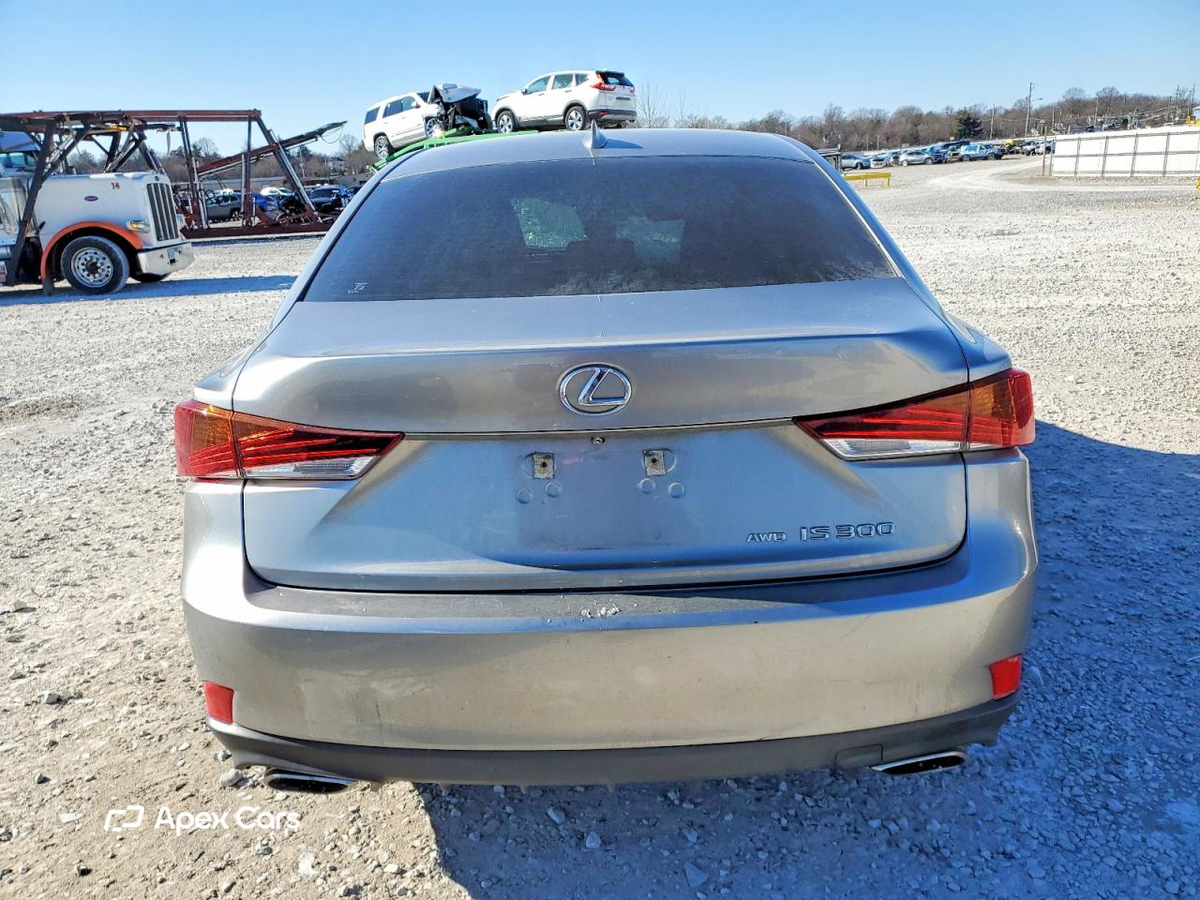 Lexus IS 2019
