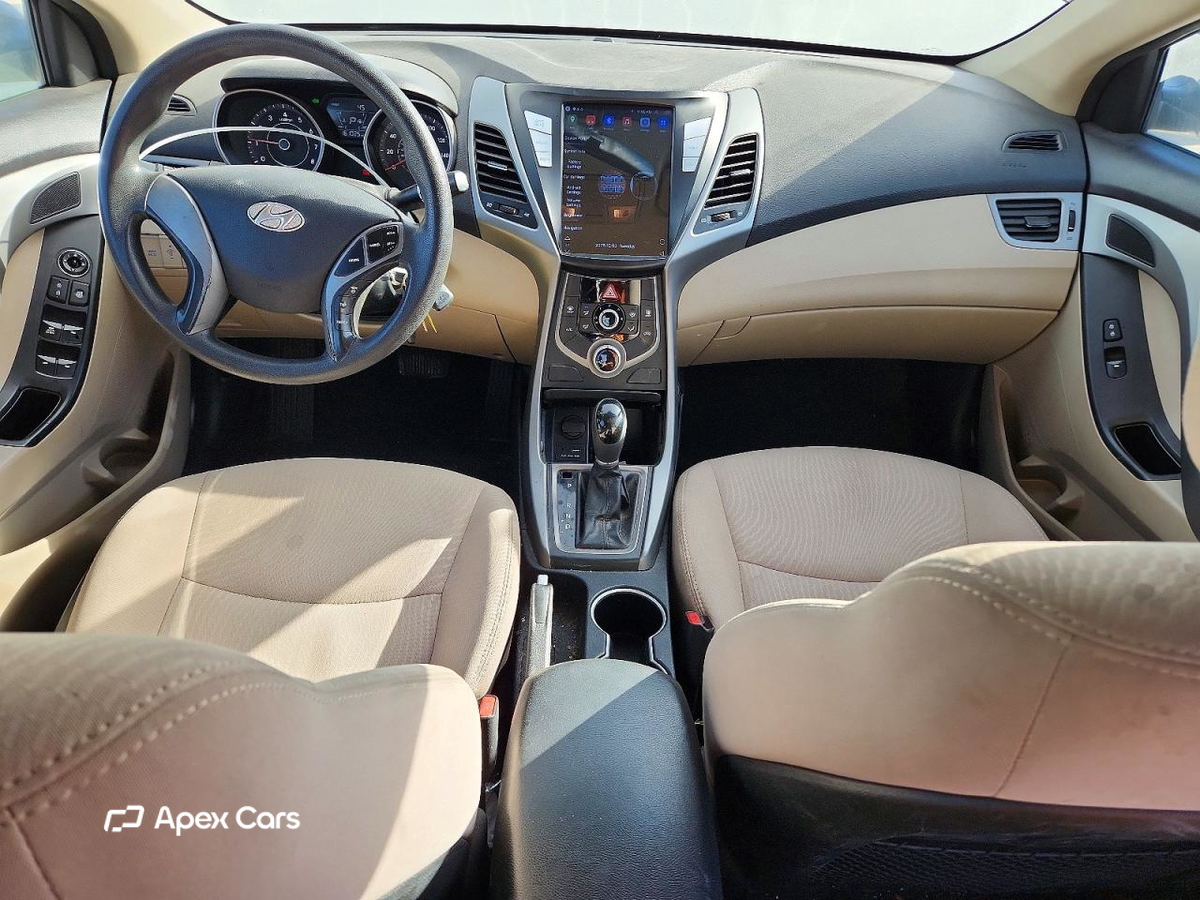 Hyundai Elantra 2015