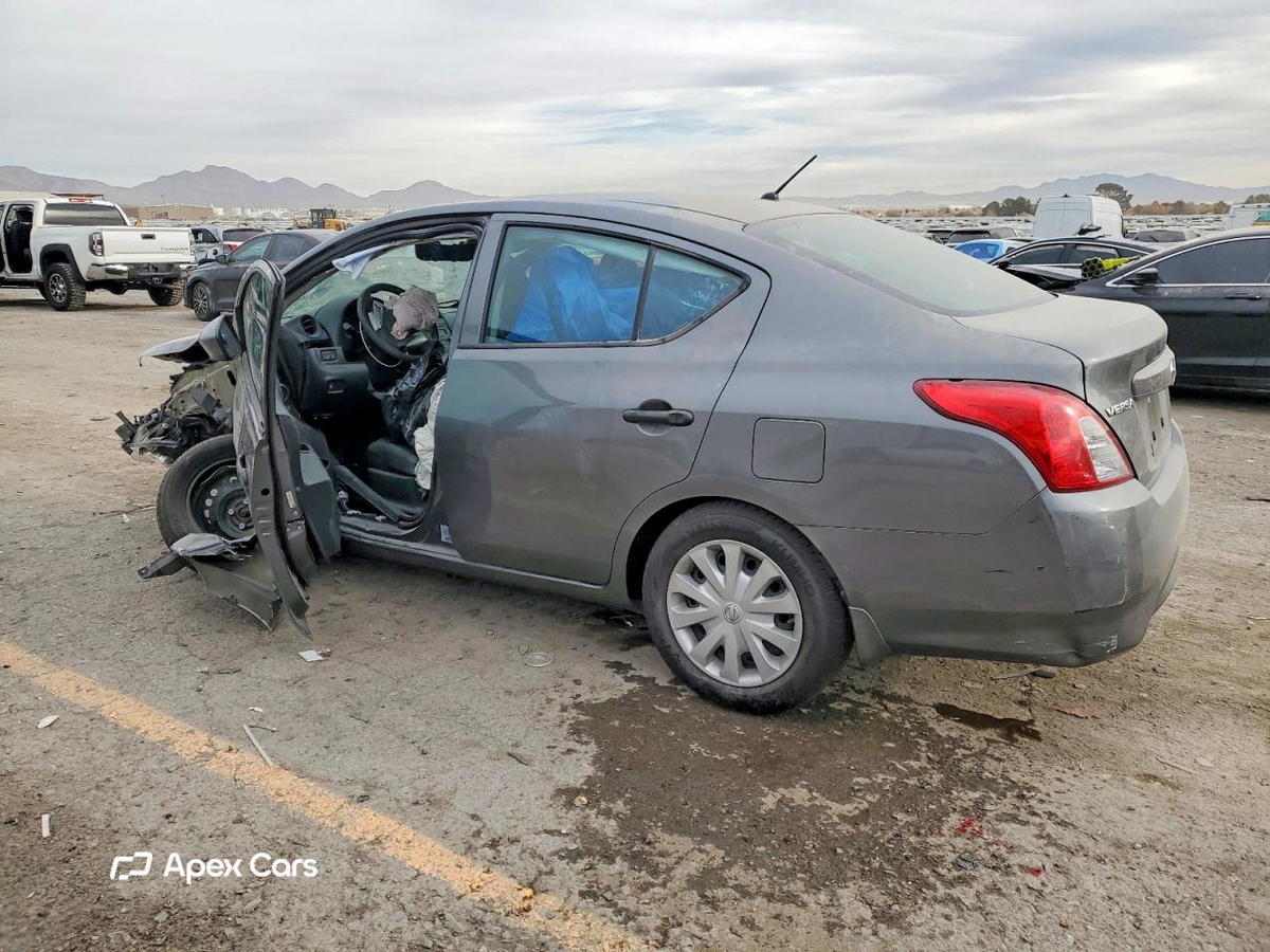 Nissan Versa 2016