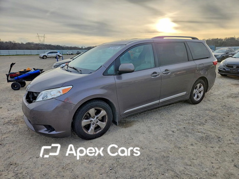 Toyota Sienna 2016 - Image 1 of 12