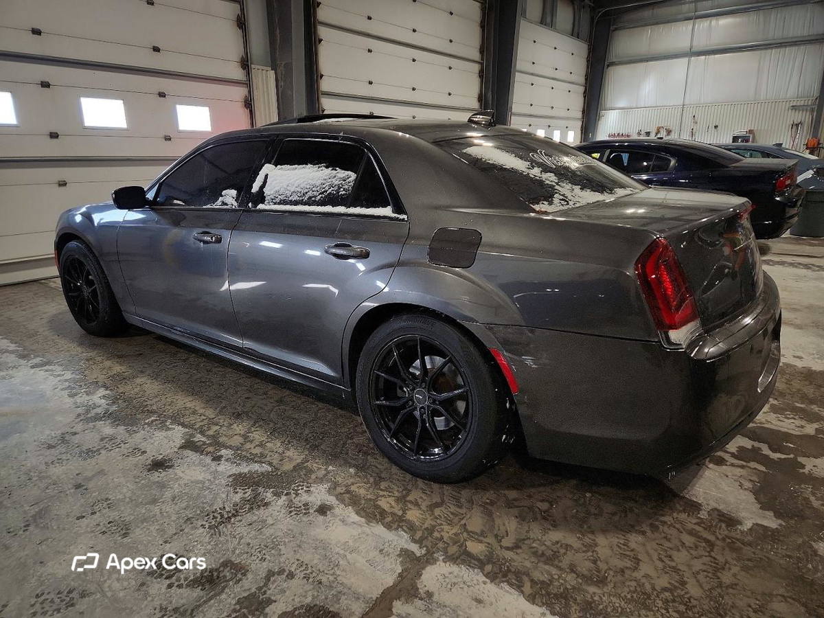Chrysler 300 2016