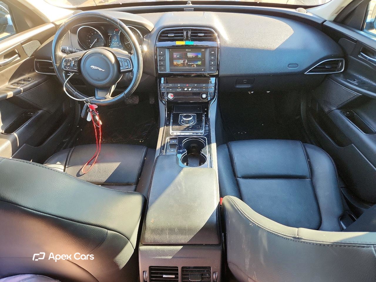 Jaguar XE 2017