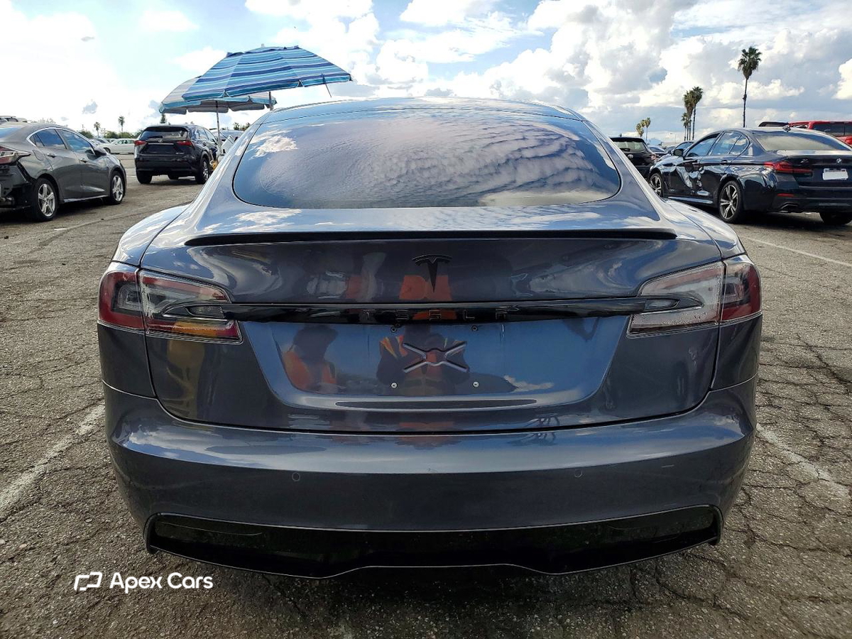 Tesla Model S 2021